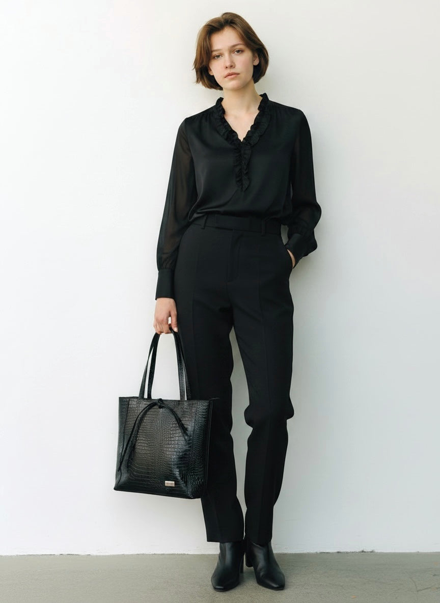 Cartera de Cuero Lazo Midi Negra Croco