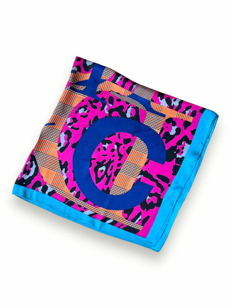 Pañuelo Animal Gráfico Fucsia 70x70 cms.