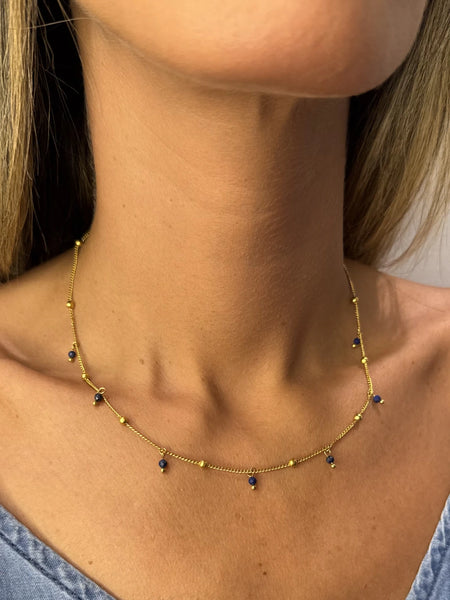 Collar Piedras Beatriz Azul Acero Baño Oro