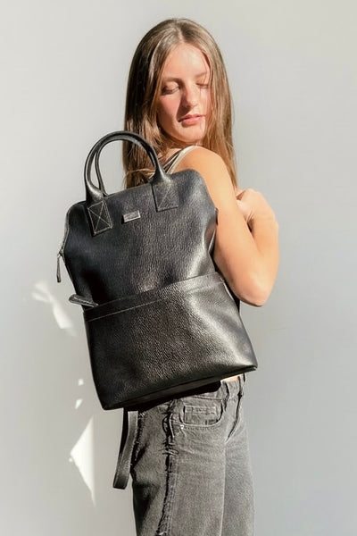 Mochila de Cuero Puemo Negro Grano