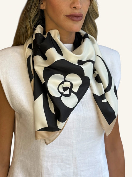 Pañuelo Bloom 90x90 cms.