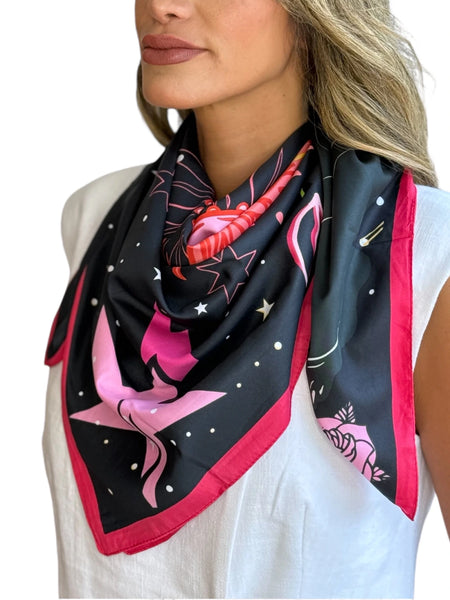 Pañuelo Cosmic Heart Negro 90x90 cms.